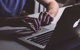 国足留洋传奇，24岁在德甲当主力，娶舞蹈演员生一子，如今怎样了