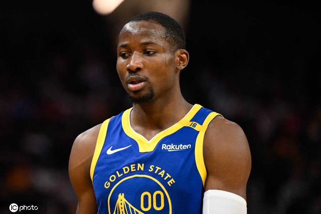 库明加今夏不会被交易 新赛季将回到勇士阵容中